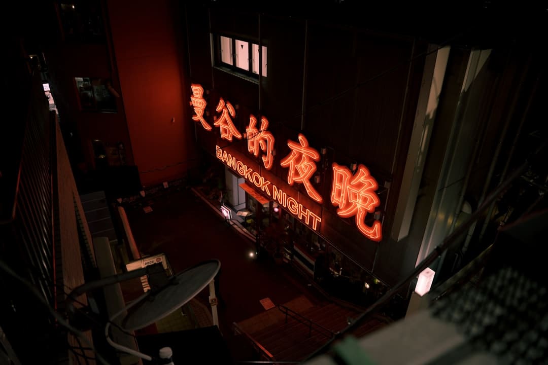 完蛋，我在北京被机器人人人人人人人人人人给包围了